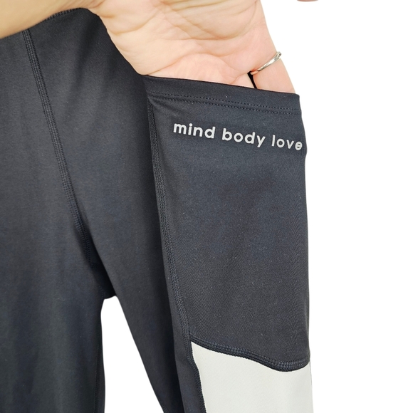 Peace Love World Mind Body Love Leggings - Picture 5 of 8